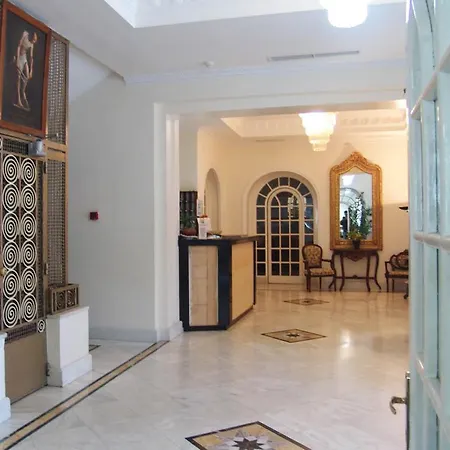 Hotel Avra