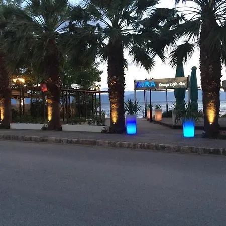 Avra מלון 4*