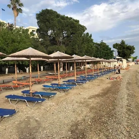 Hotel Avra